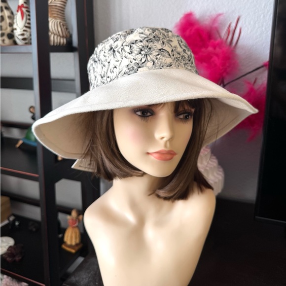 Sport Buddy Elegant Floral Patterned Wide Brim Hat - Picture 1 of 13